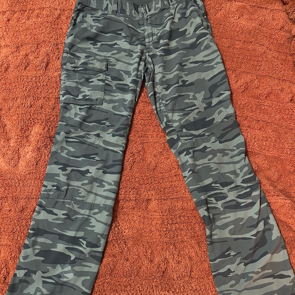 Columbia Camo Cargo Pants
